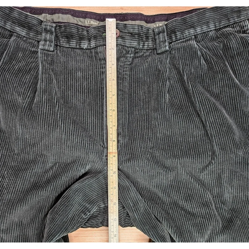 LL Bean Corduroy Pants Mens 38x29.5 Green Classic Fit Pleated Cotton Casual